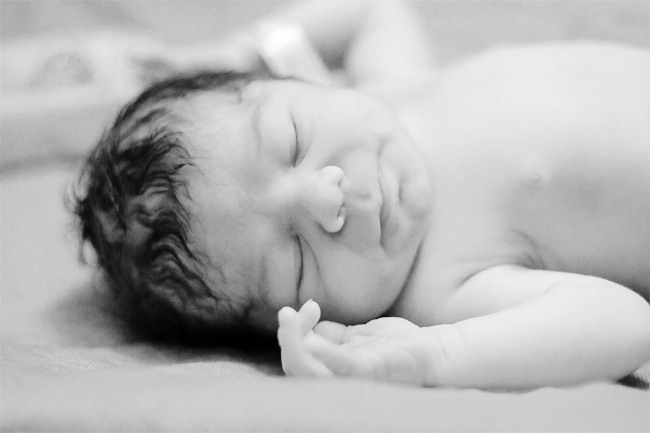 Lucas, Newborn - Photography by Ash Milne
