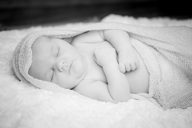 cooper - newborn photography by ash milne